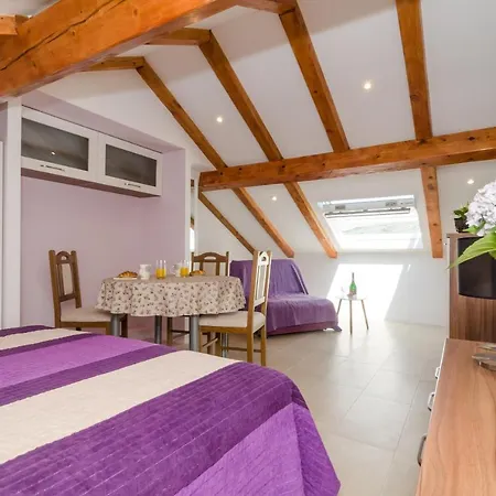 Bed & Breakfast Burum - With Beautiful View 2 3*