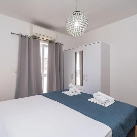 Burum - With Beautiful View 2 Bed & Breakfast