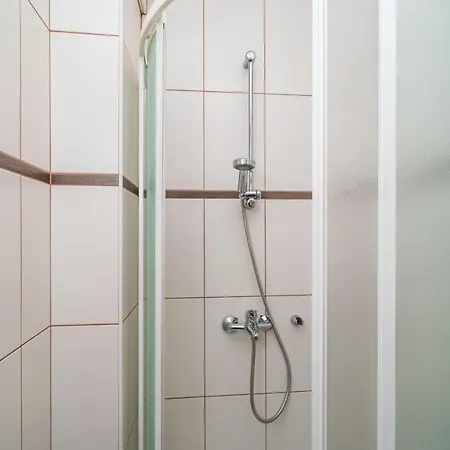 Burum - With Beautiful View 2 ベッド・アンド・ブレックファスト 3*