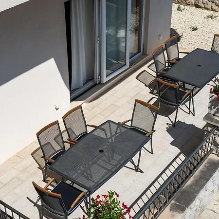 Burum - With Beautiful View 2 Bed and Breakfast