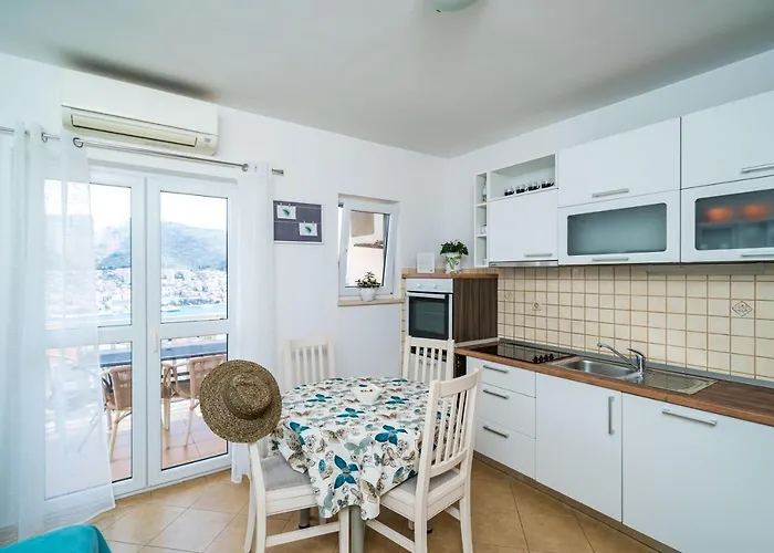 Bed & Breakfast Burum - With Beautiful View 2