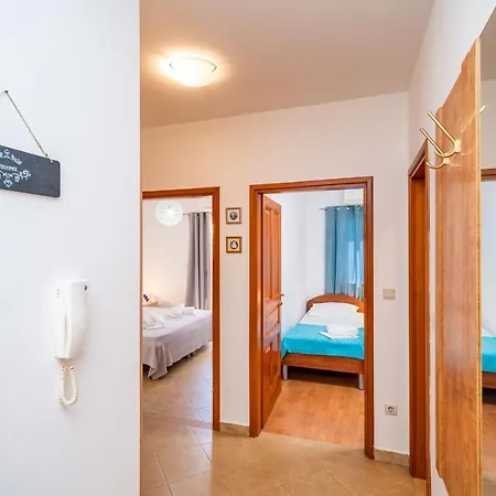 Burum - With Beautiful View 2 B&B 두브로브니크